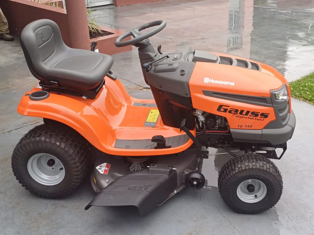 Tractor 0 km. Aldea Santa Rosa