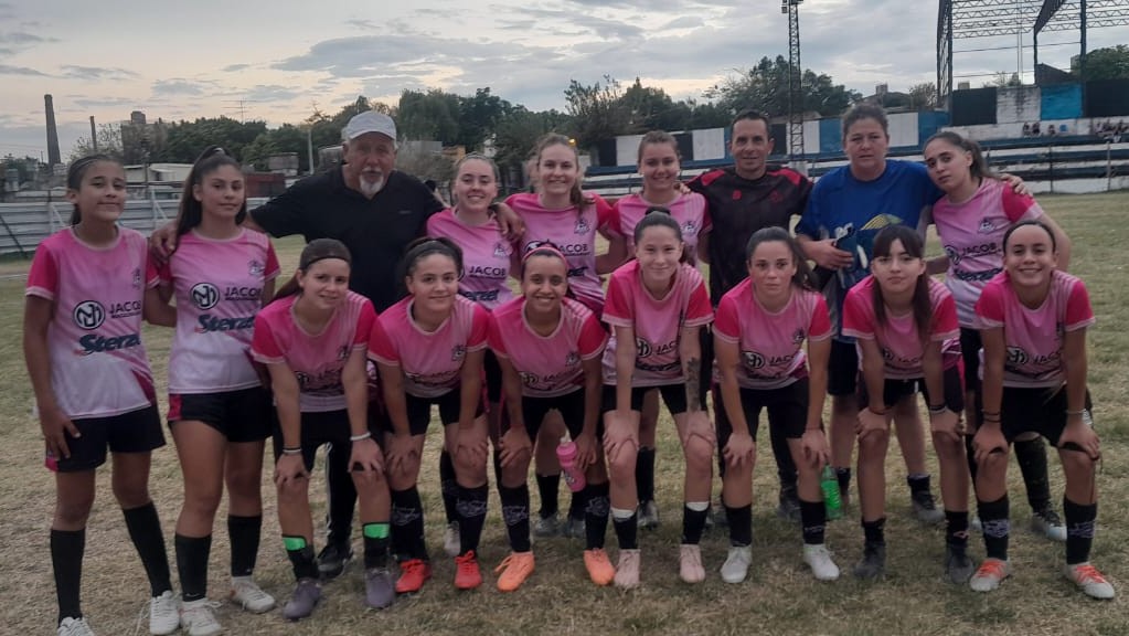Academia Crack triunfo ante Atl. Paraná