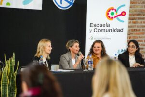 EscuelayComunidadPortada (1)
